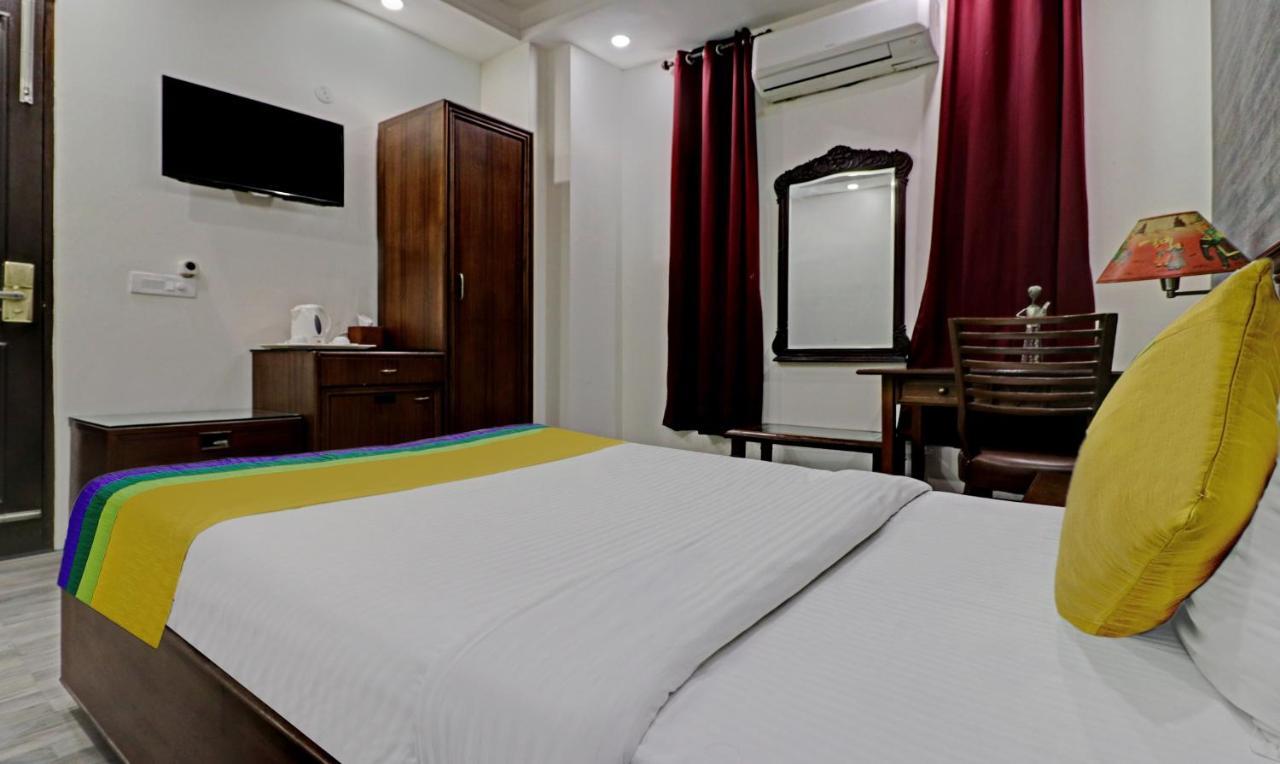 Itsy Hotels Hamlets Stay Noida Exterior photo