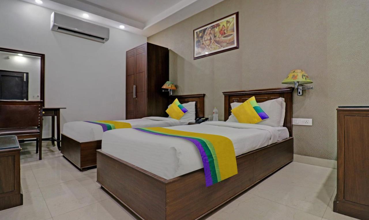 Itsy Hotels Hamlets Stay Noida Exterior photo