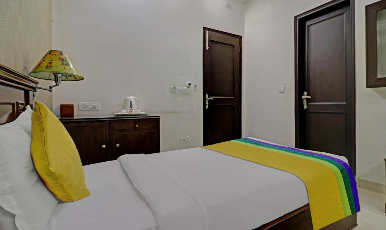 Itsy Hotels Hamlets Stay Noida Exterior photo
