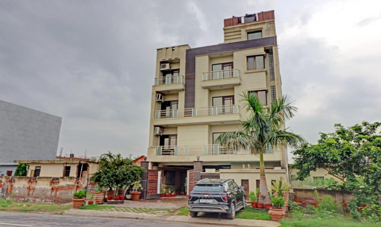 Itsy Hotels Hamlets Stay Noida Exterior photo